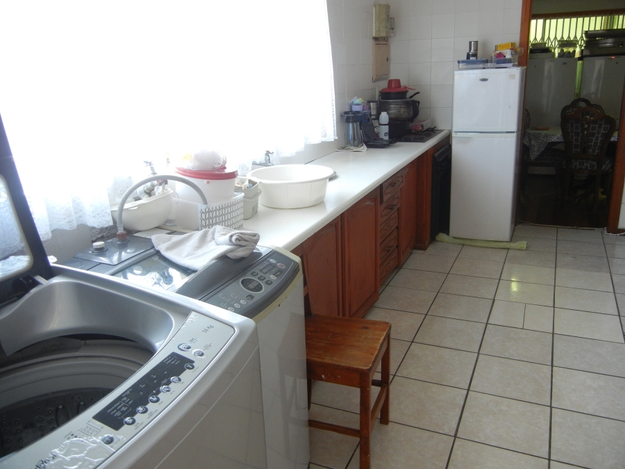 9 Bedroom Property for Sale in Sunnyridge Eastern Cape